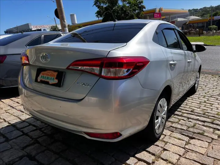 YARIS 1.5 16V Sedan XL