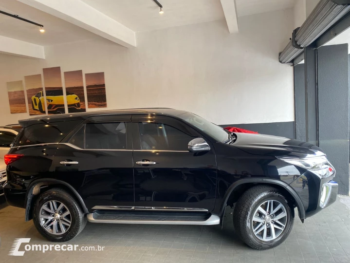 HILUX SW4 2.8 D-4d Turbo SRX Platinum 7L 4X4