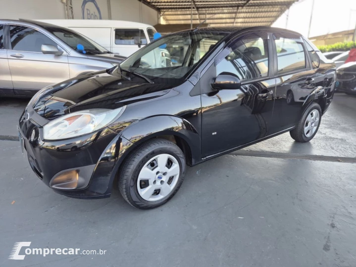 Fiesta Sedan SE 1.6 8V Flex 4p