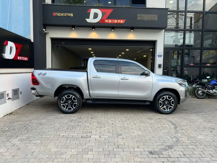 HILUX 2.8 D-4d Turbo CD SRX 4X4