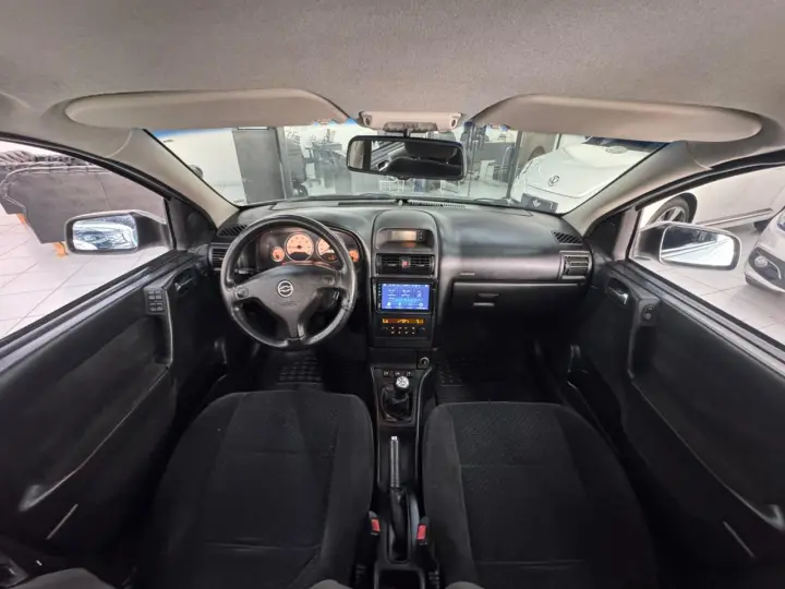 ASTRA 2.0 MPFI Advantage 8V