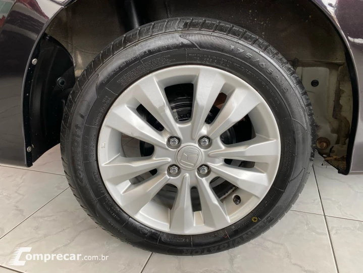 CITY 1.5 LX Sedan 16V