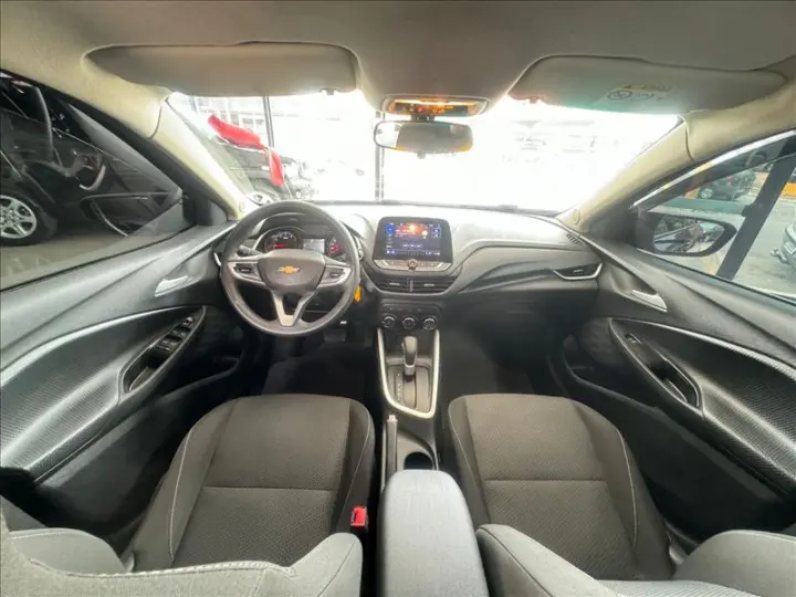 ONIX 1.0 Turbo Plus LT