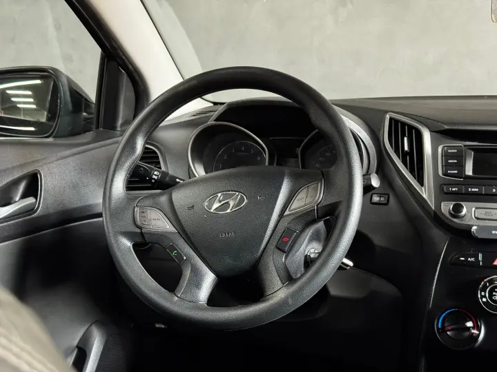 HB20S 1.6 COMFORT PLUS 16V FLEX 4P AUTOMÁTICO