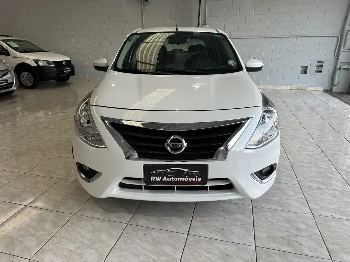 VERSA 1.6 16V Unique