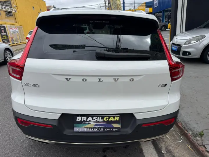 XC 40 2.0 T5 GASOLINA MOMENTUM AWD GEARTRONIC