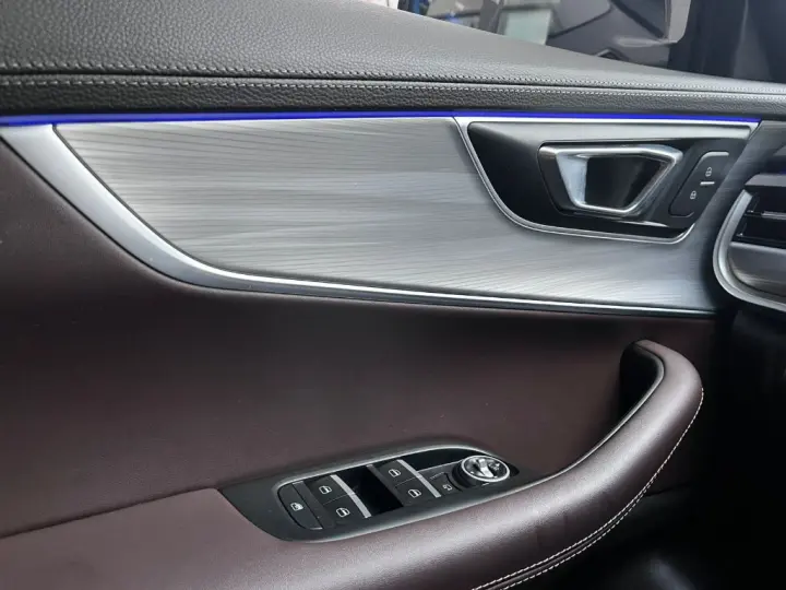 Tiggo 8 FOUNDER S EDITION 1.6 TGDi Aut.