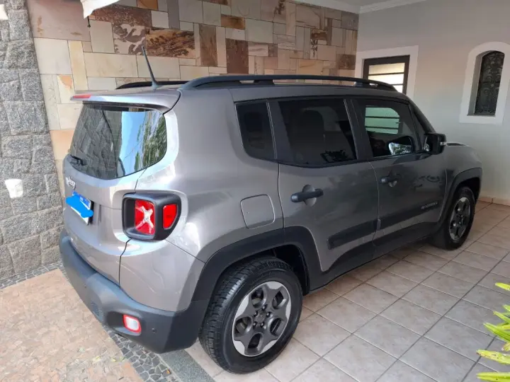 Renegade 1.8 16V 4P FLEX AUTOMÁTICO