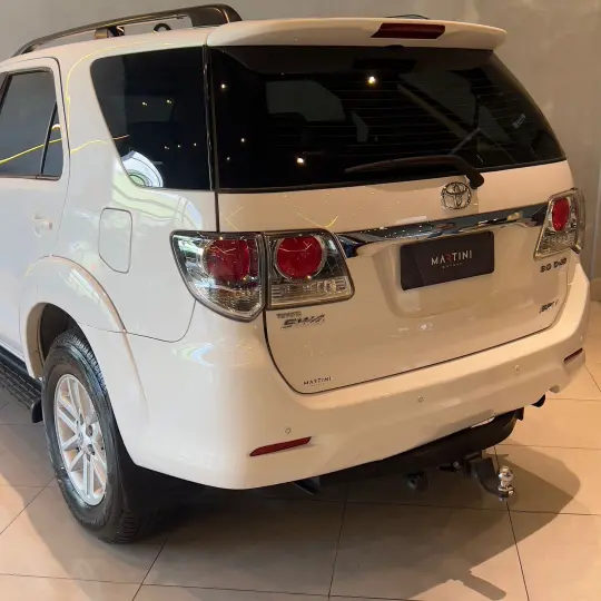 Hilux SW4 SRV D4-D 4x4 3.0 TDI Dies. Aut