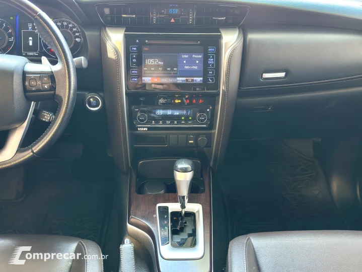 HILUX SW4 2.7 SRV 7 LUGARES 4X2 16V FLEX 4P AUTOMÁTICO