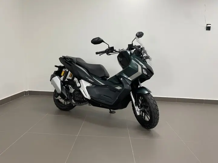 HONDA ADV