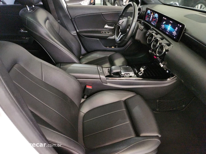 A 250 2.0 16V 4P CGI VISION 7G-DCT AUTOMÁTICO