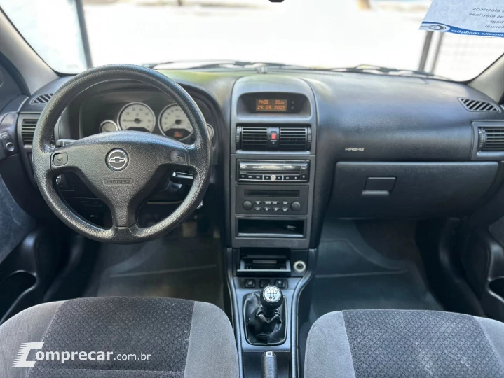 ASTRA 2.0 MPFI Elegance Sedan 8V