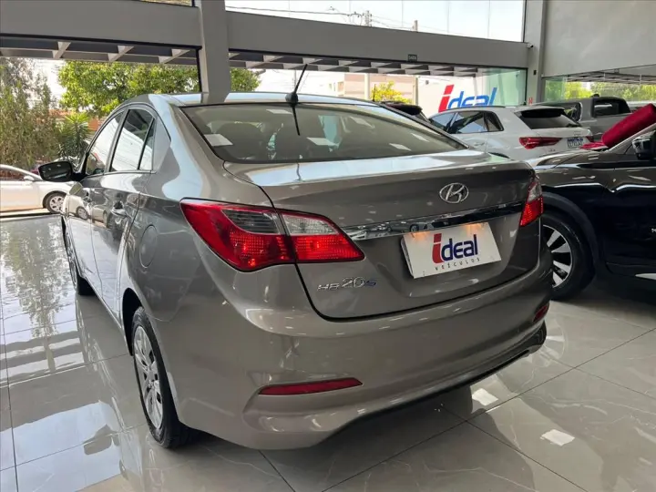 HB20S 1.0 COMFORT PLUS 12V FLEX 4P MANUAL