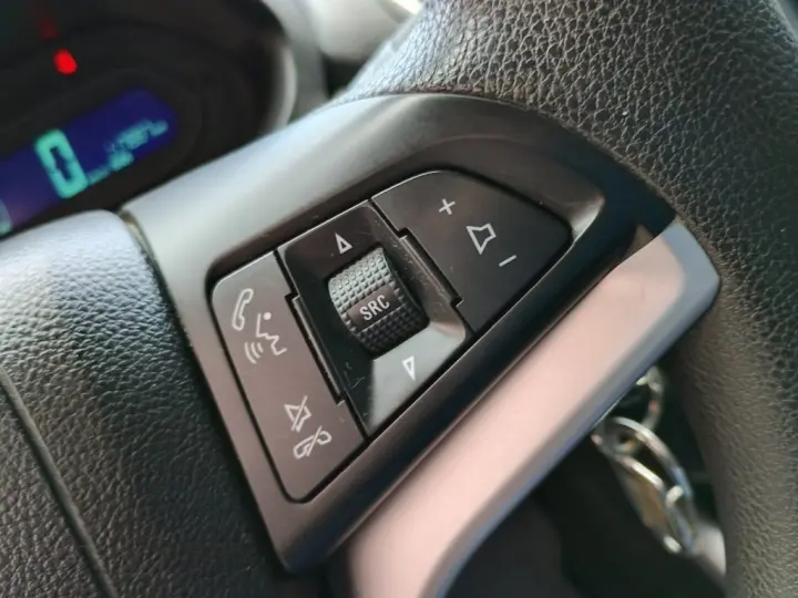 ONIX 1.0 MPFI LT 8V FLEX 4P MANUAL