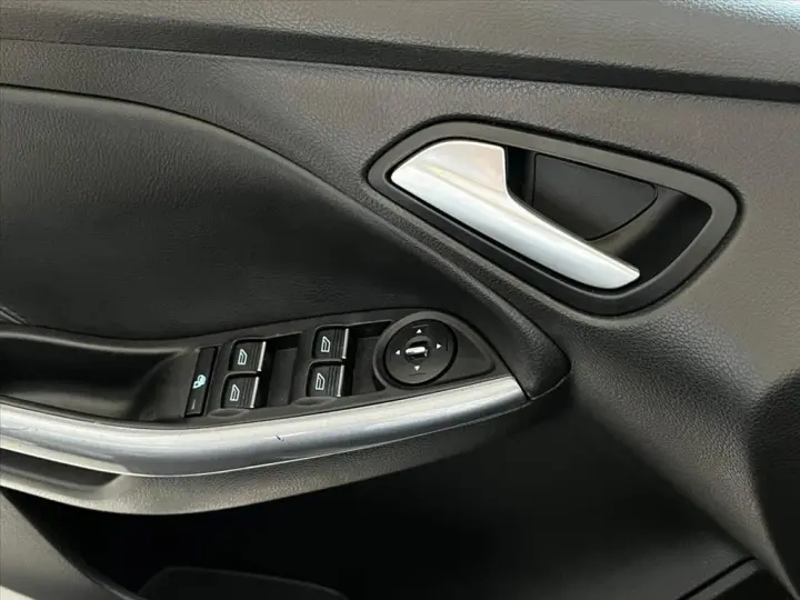 FOCUS 2.0 TITANIUM 16V FLEX 4P POWERSHIFT