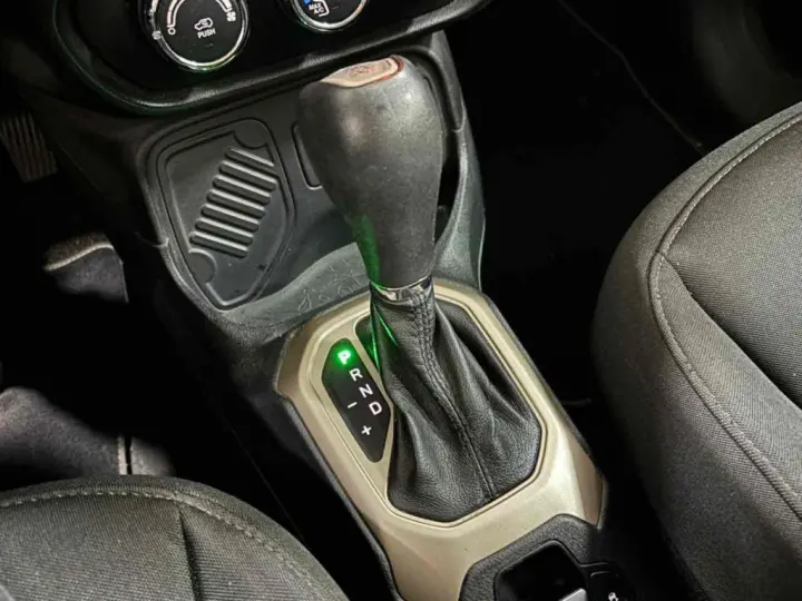 RENEGADE 1.8 16V FLEX 4P AUTOMÁTICO