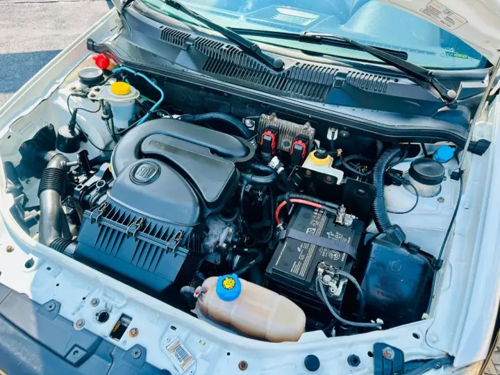 Strada Working HARD 1.4 Fire Flex 8V CS