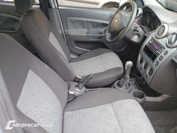 FIESTA 1.6 MPI Hatch 8V