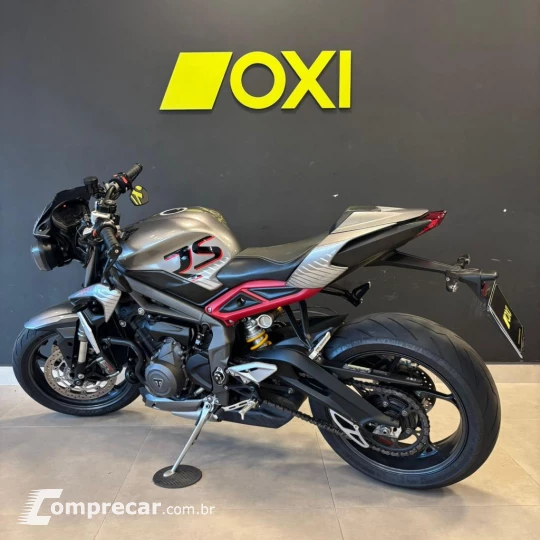 STREET TRIPLE 765 RS