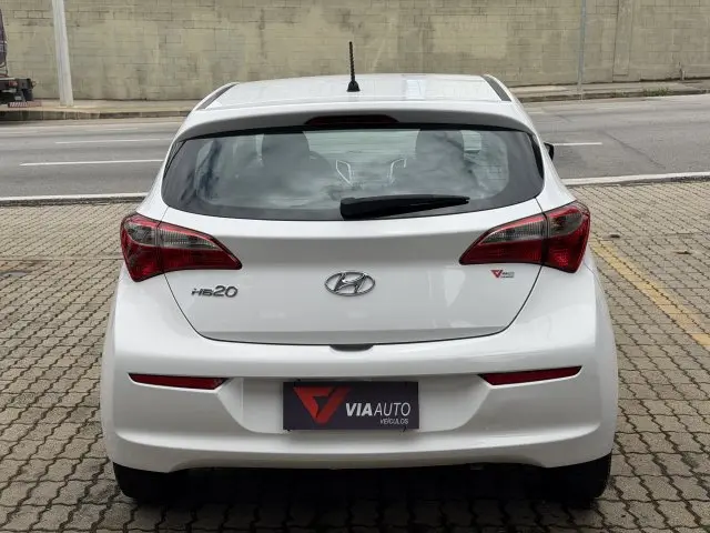 HB20 - 1.0 COMFORT PLUS 12V 4P MANUAL