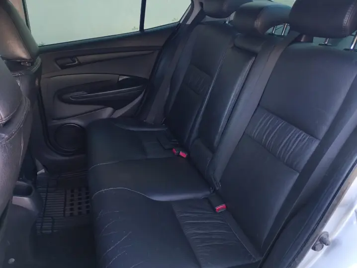 CITY 1.5 LX Sedan 16V