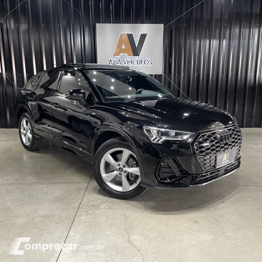 Q3 2.0 40 TFSI Sportback Performance Black Quattro