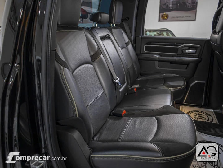 2500 6.7 I6 Turbo Laramie Night Edition CD 4X4