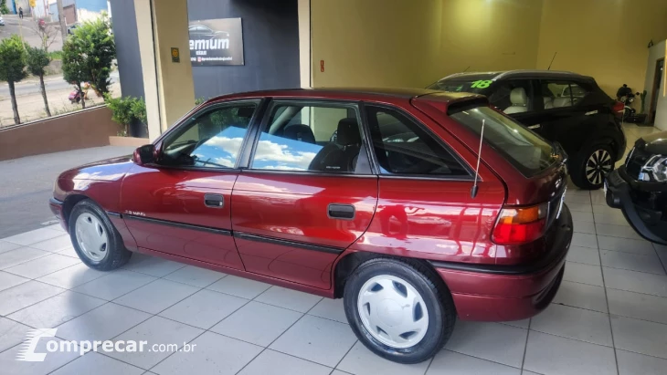 ASTRA 2.0 MPFI GLS 8V