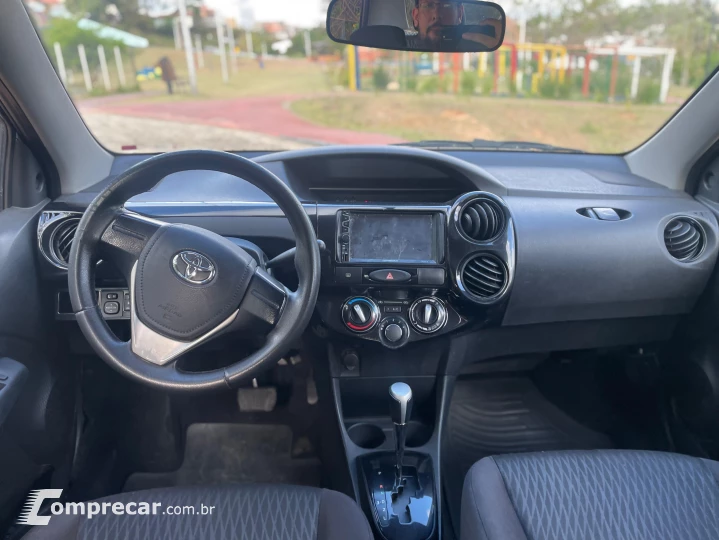 ETIOS 1.5 X Sedan 16V