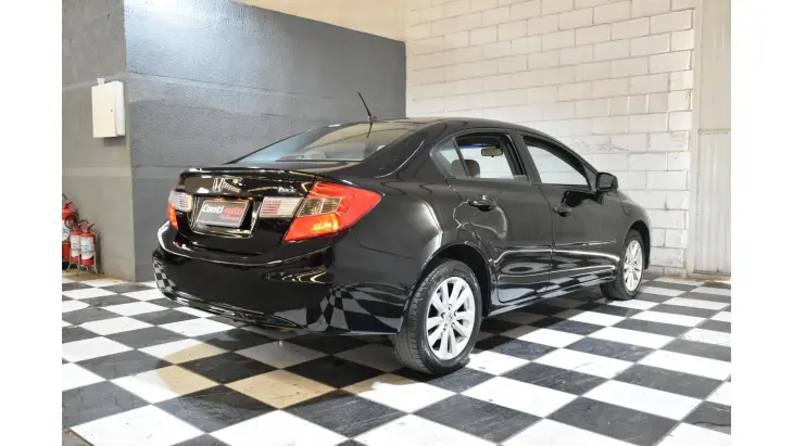 CIVIC - 1.8 LXS 16V 4P AUTOMÁTICO