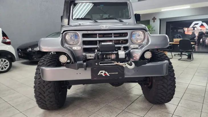 T-4 4x4 3.0 TB Int. Cap. Rígida Diesel