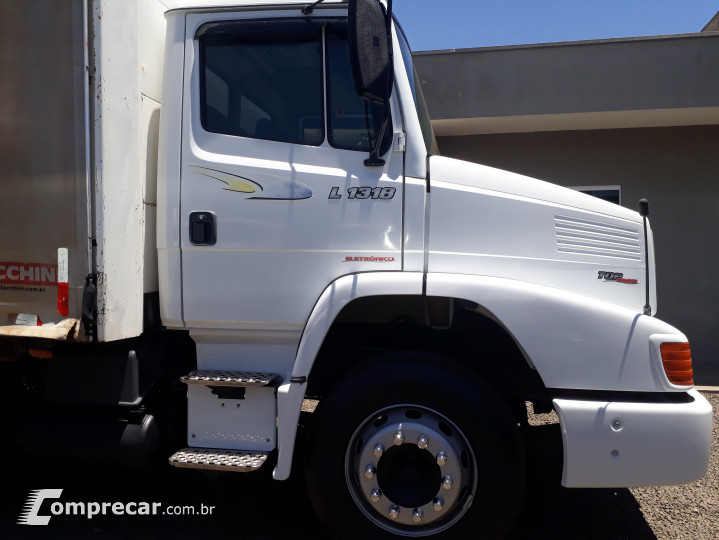 Mercedes Benz 1318 L