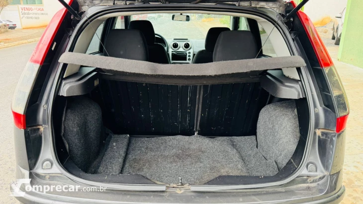 FIESTA 1.6 MPI Class Hatch 8V