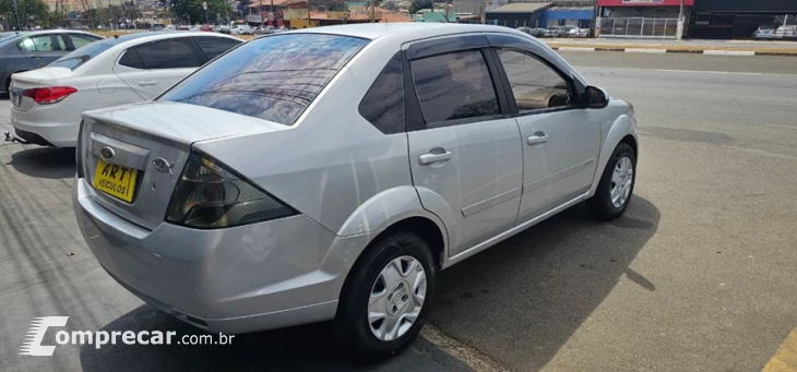 FIESTA 1.0 Rocam SE Sedan 8V
