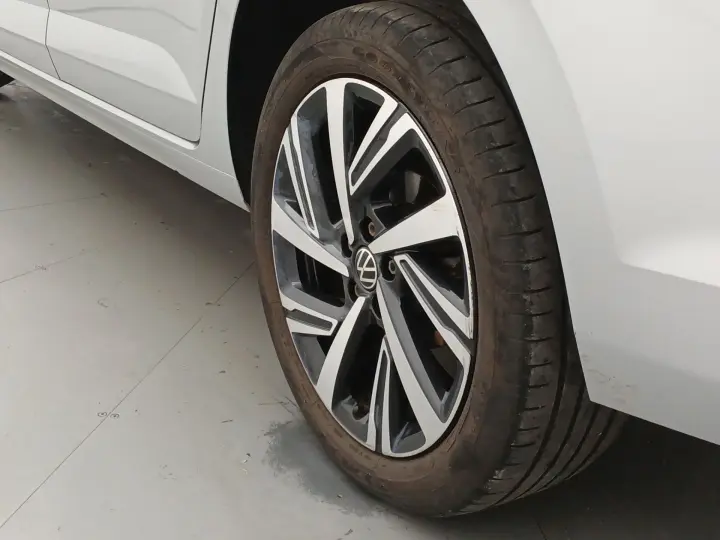 VIRTUS 1.0 200 TSI HIGHLINE AUTOMÁTICO