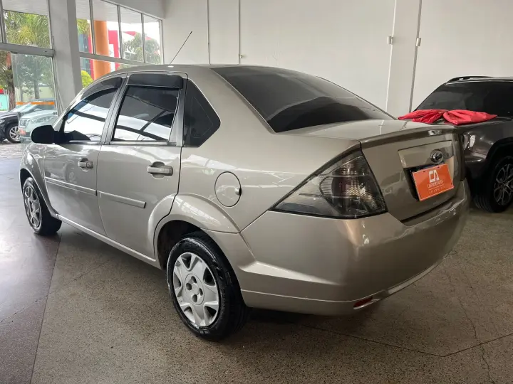 FIESTA 1.6 SE Sedan 16V