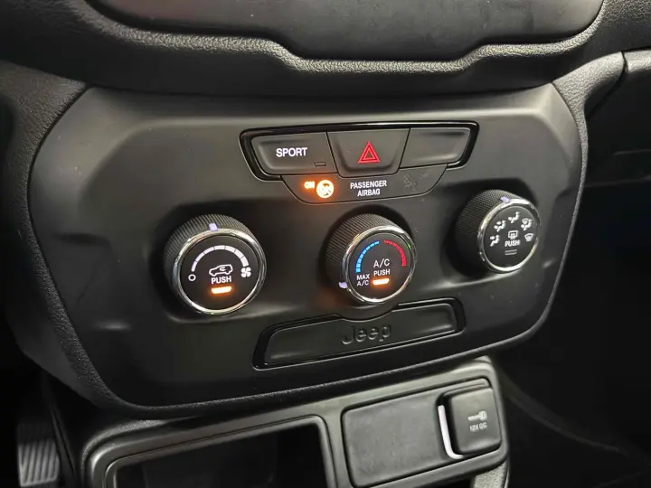 RENEGADE 1.8 16V FLEX 4P AUTOMÁTICO