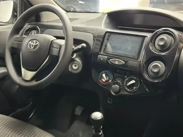 ETIOS HATCH - 1.3 X 16V 4P MANUAL