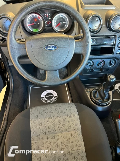 FIESTA 1.6 Rocam Sedan 8V