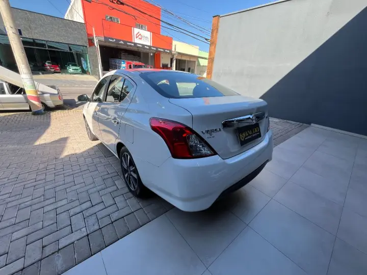 VERSA SL 1.6 16V FlexStart 4p Mec.