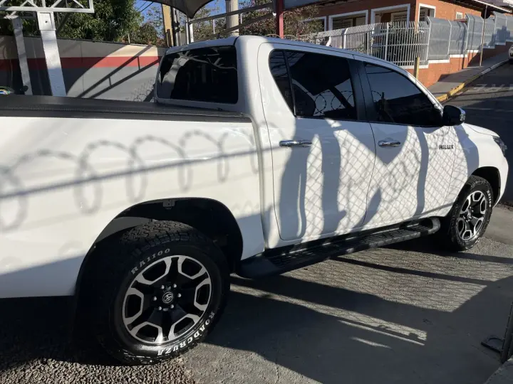 Hilux Caminhonete 2.8 16V SRV 4X4 DIESEL CABINE DUPLA AUTOMÁ