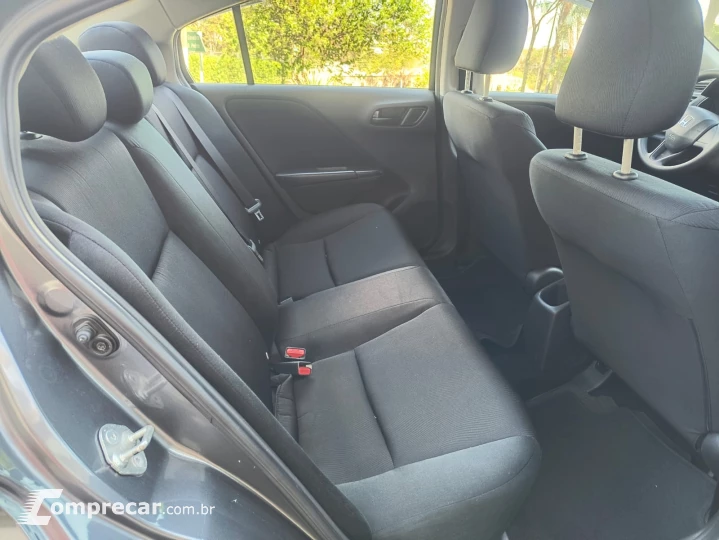 CITY 1.5 DX Sedan 16V