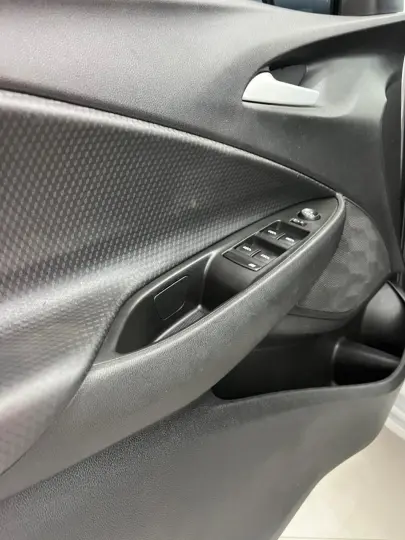 ONIX HATCH LT 1.0 12V Flex 5p Mec.