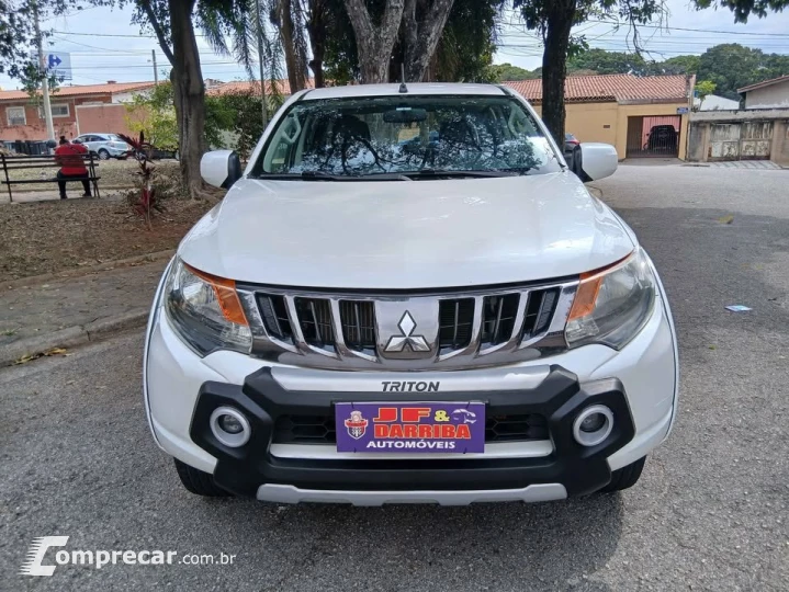 L200 TRITON 2.4 16V Turbo GLS CD 4X4