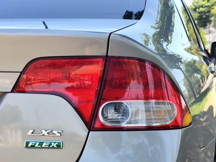 CIVIC 1.8 LXS 16V GASOLINA 4P AUTOMÁTICO