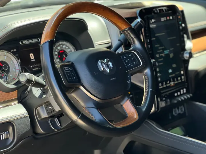 3500 6.7 Laramie Longhorn 4X4 CD 6 Cilindros Turbo