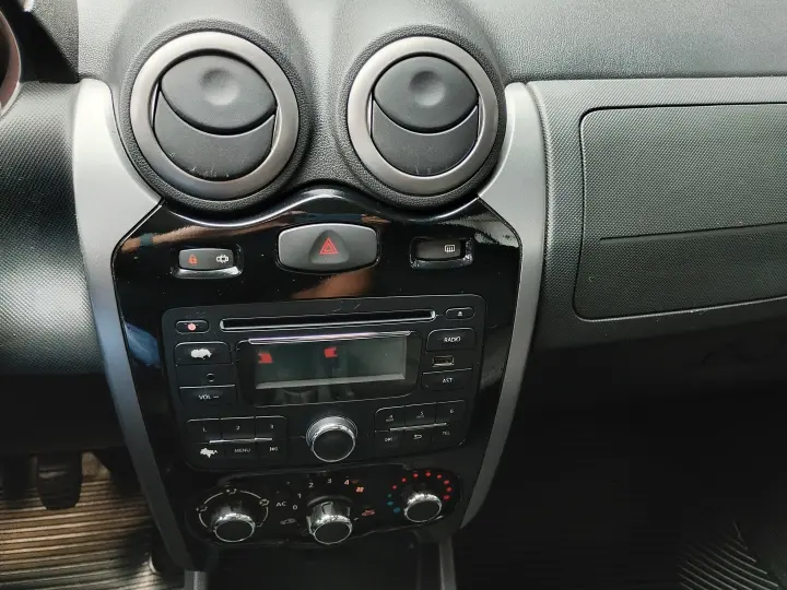 SANDERO 1.0 EXPRESSION 16V FLEX 4P MANUAL