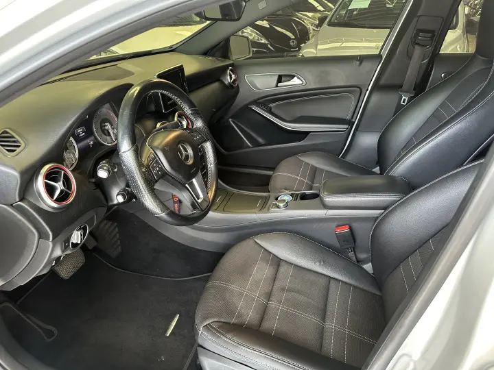 A 200 1.6 Turbo Urban 16V