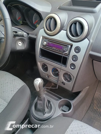 FIESTA 1.6 MPI Hatch 8V